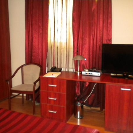 Hotel Ary Cluj-Napoca Exterior photo